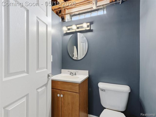 31444 Gardendale Drive, Warren, MI 48088