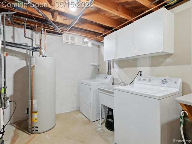 31444 Gardendale Drive, Warren, MI 48088