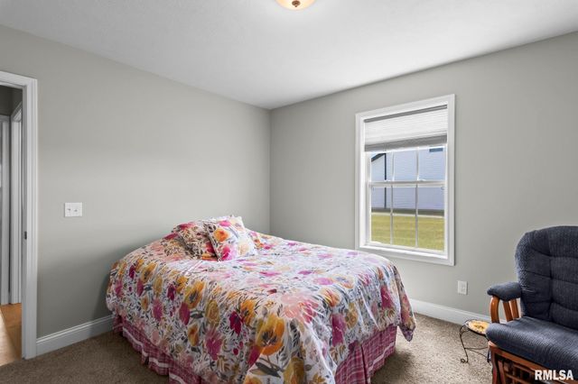 1743 Spartan Drive, Chatham, IL 62629