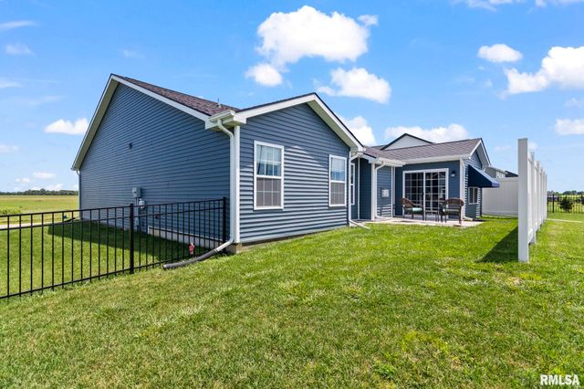 1743 Spartan Drive, Chatham, IL 62629