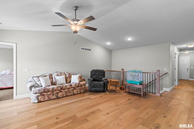 1743 Spartan Drive, Chatham, IL 62629