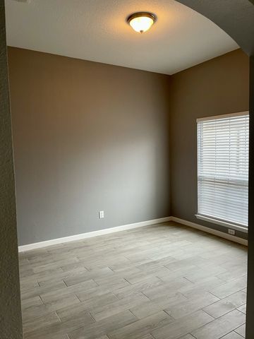4513 Normandy Way, Grand Prairie, TX 75052