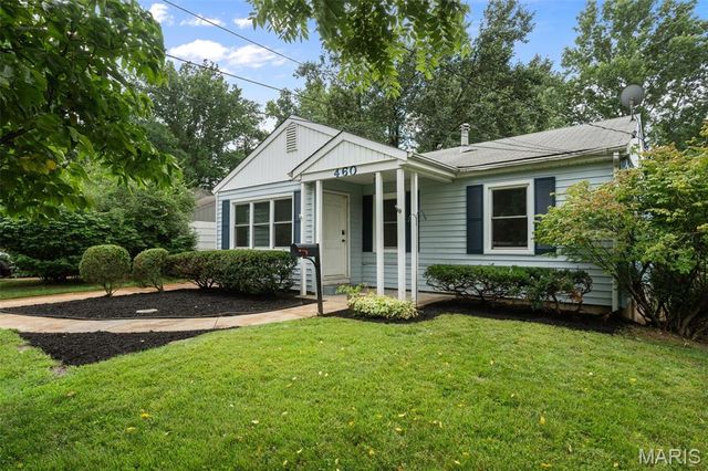 460 Ridge Avenue, Webster Groves, MO 63119