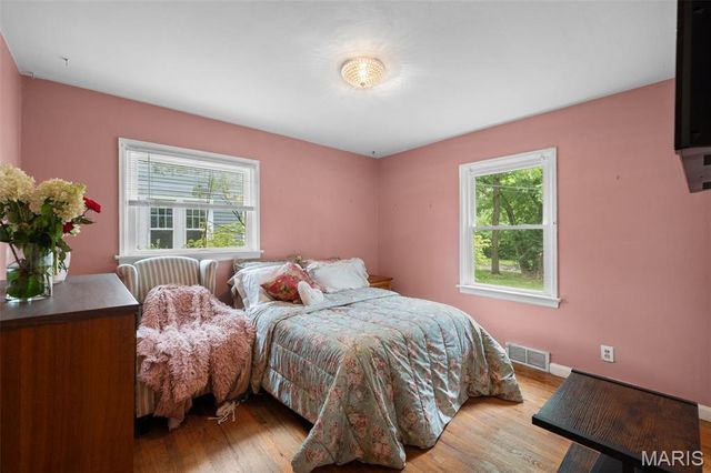 460 Ridge Avenue, Webster Groves, MO 63119