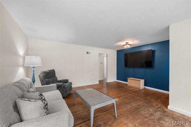 460 Ridge Avenue, Webster Groves, MO 63119