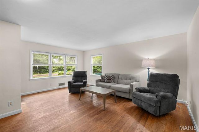 460 Ridge Avenue, Webster Groves, MO 63119
