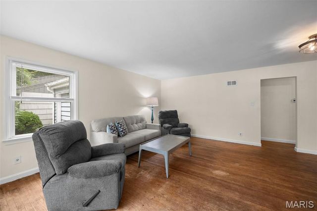 460 Ridge Avenue, Webster Groves, MO 63119