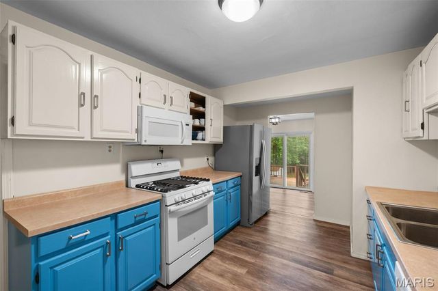 460 Ridge Avenue, Webster Groves, MO 63119