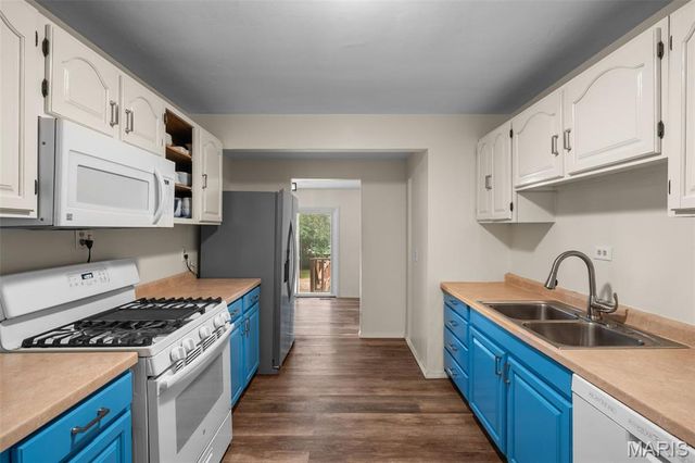 460 Ridge Avenue, Webster Groves, MO 63119