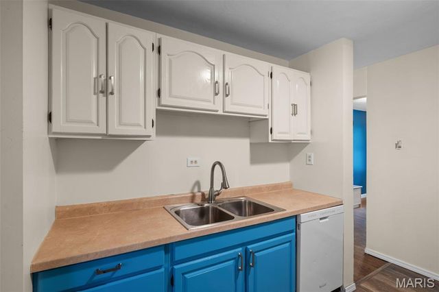 460 Ridge Avenue, Webster Groves, MO 63119