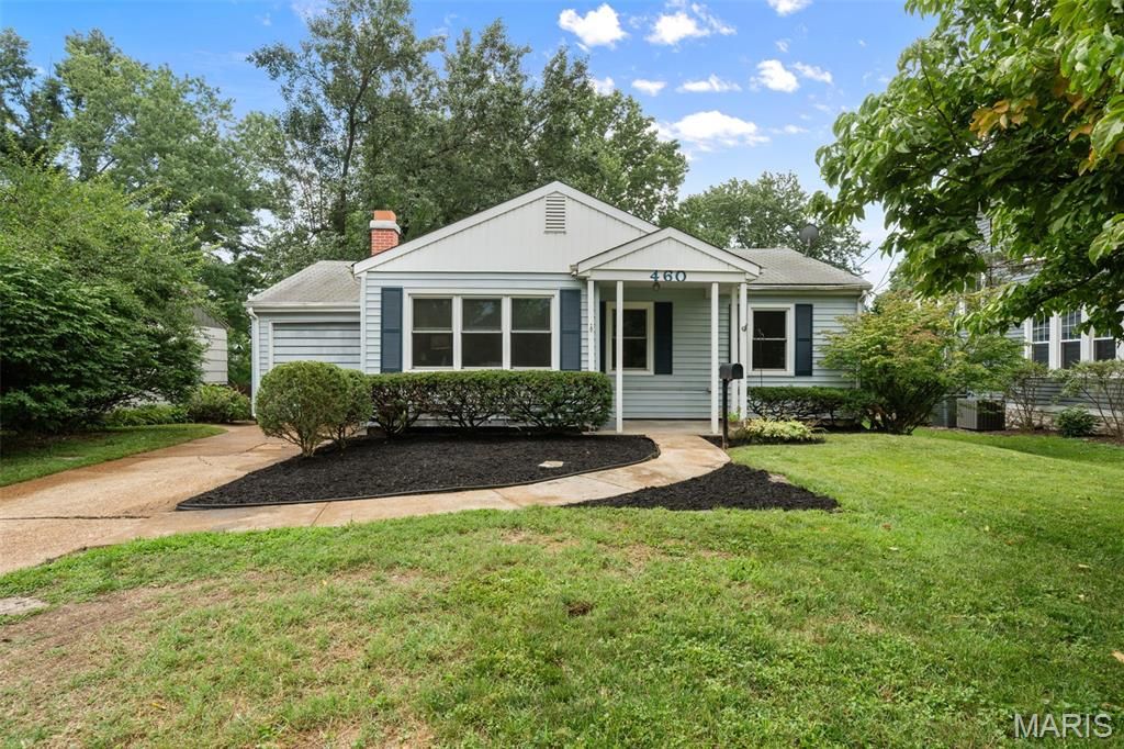 460 Ridge Avenue, Webster Groves, MO 63119