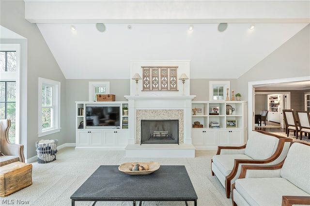 449 N Main Street, Chagrin Falls, OH 44022