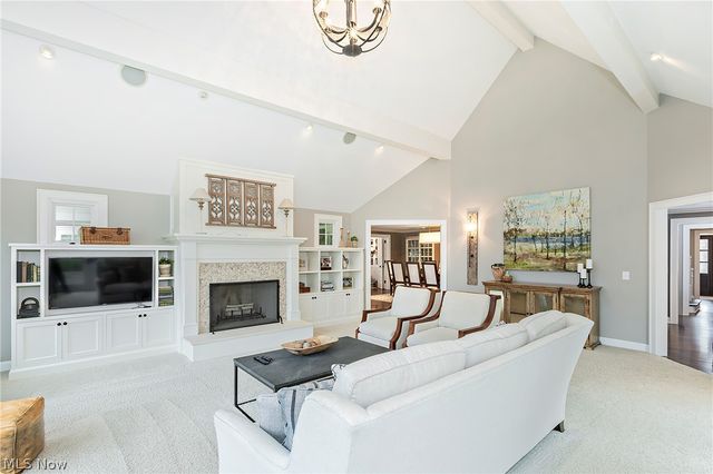 449 N Main Street, Chagrin Falls, OH 44022