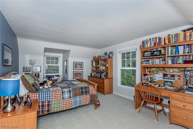 449 N Main Street, Chagrin Falls, OH 44022