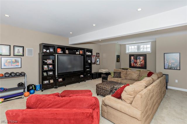 449 N Main Street, Chagrin Falls, OH 44022