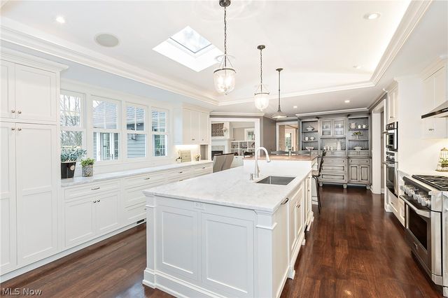 449 N Main Street, Chagrin Falls, OH 44022