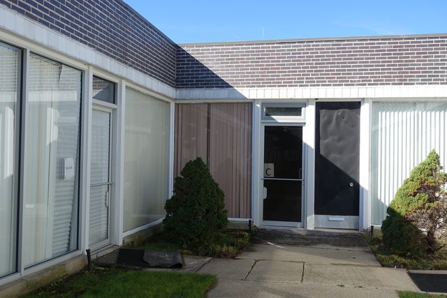 3300 W Peterson Avenue, Chicago, IL 60659