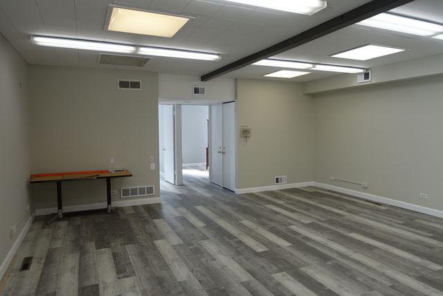 3300 W Peterson Avenue, Chicago, IL 60659
