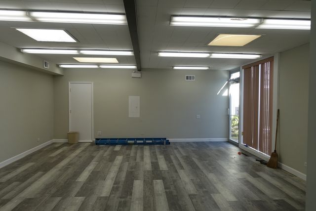 3300 W Peterson Avenue, Chicago, IL 60659