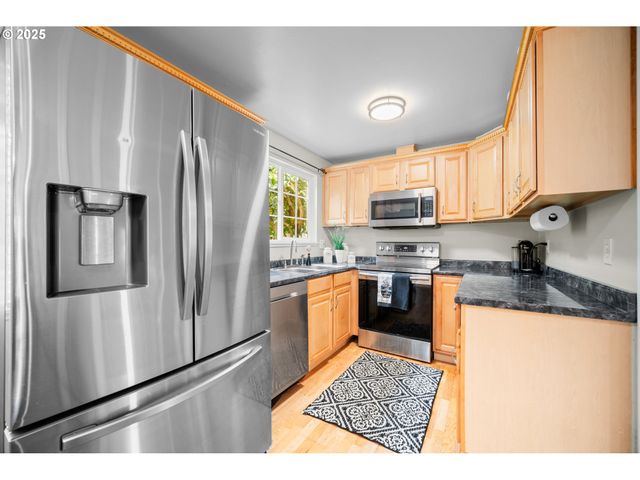 1505 Sw BATTAGLIA Ave, Gresham, OR 97080