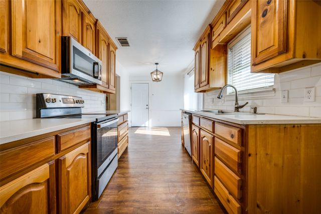 2005 Azalea Street, Denton, TX 76205