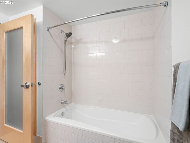 1221 Sw 10TH Ave 316, Portland, OR 97205