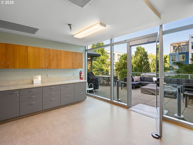 1221 Sw 10TH Ave 316, Portland, OR 97205