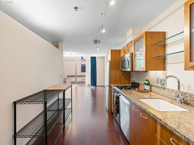 1221 Sw 10TH Ave 316, Portland, OR 97205