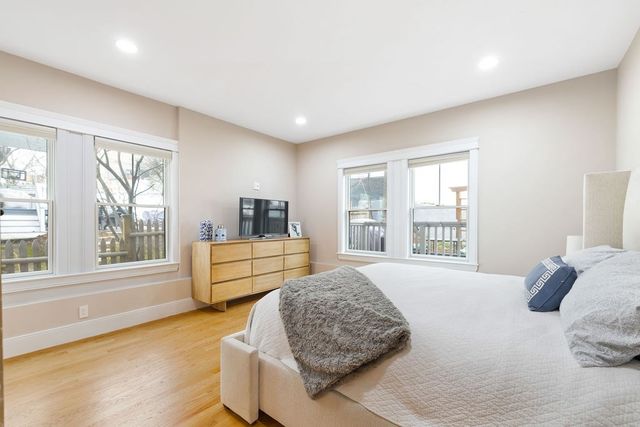 7 Whitman St 1, Somerville, MA 02144