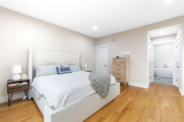 7 Whitman St 1, Somerville, MA 02144