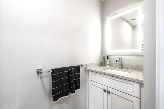 7 Whitman St 1, Somerville, MA 02144