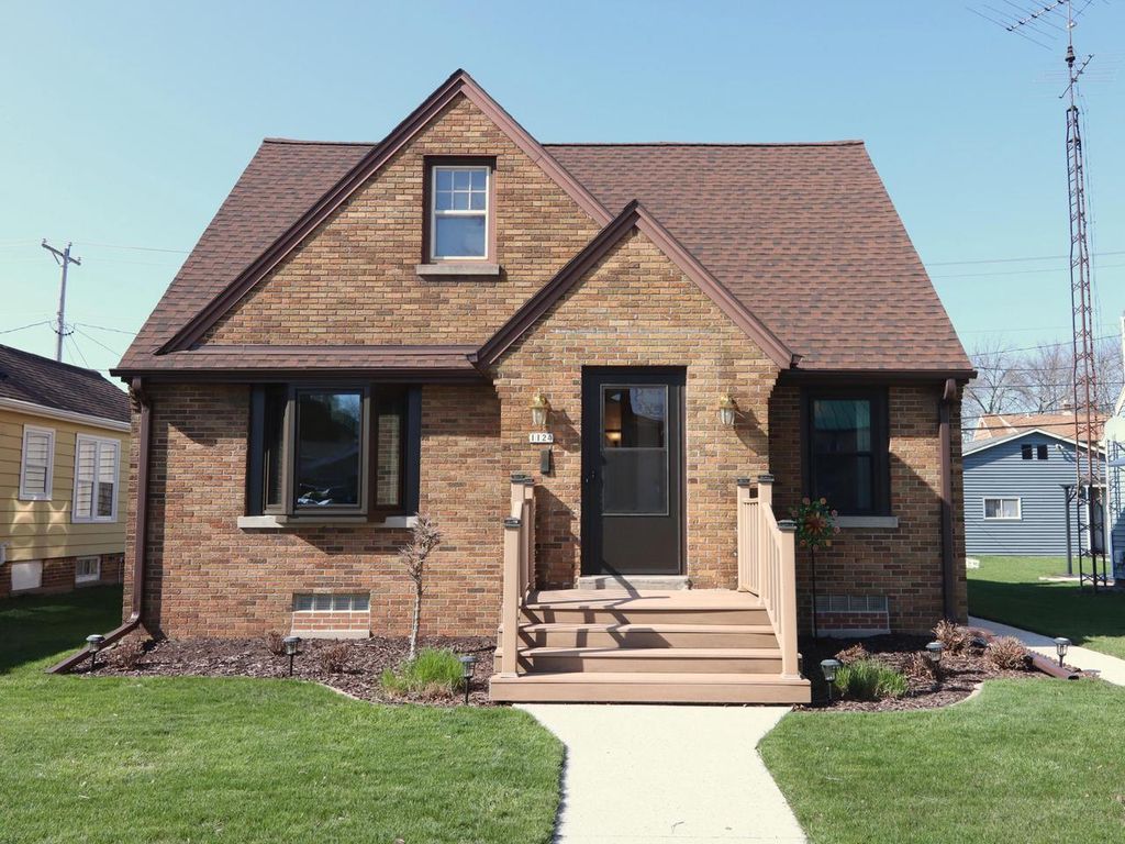 1124 Main AVENUE, Sheboygan, WI 53083