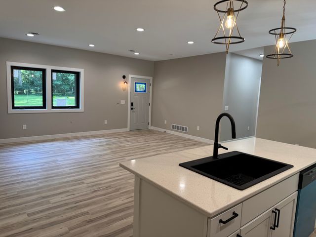 20160 Parkway Avenue, Park Twp, MI 49093