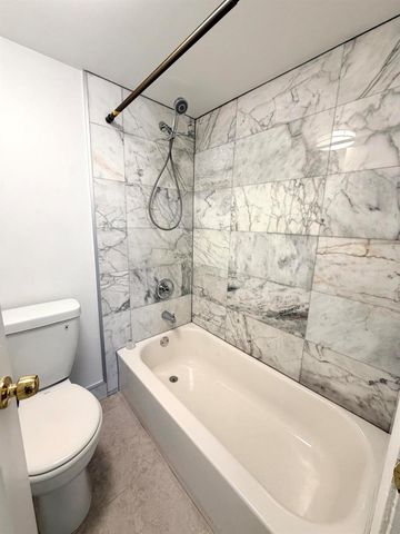 1100 NW 87TH Avenue 406, Coral Springs, FL 33071