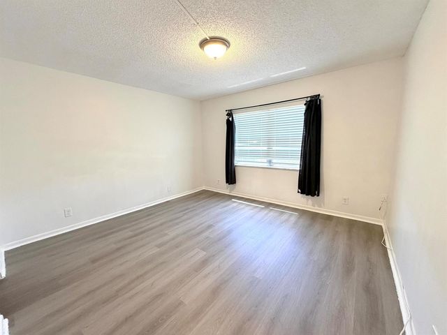 1100 NW 87TH Avenue 406, Coral Springs, FL 33071