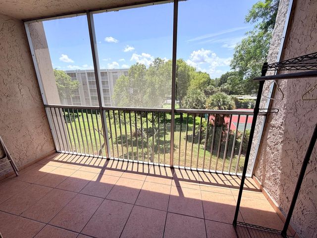 1100 NW 87TH Avenue 406, Coral Springs, FL 33071