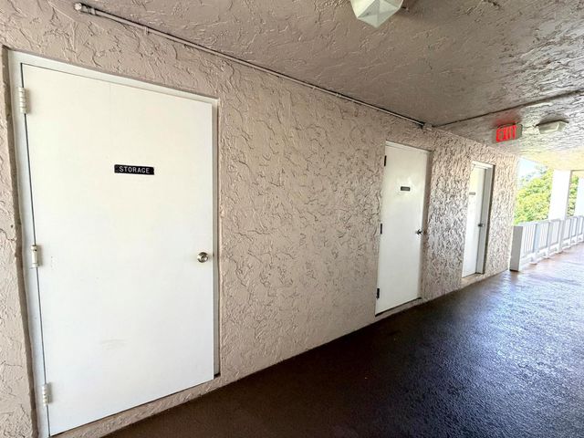 1100 NW 87TH Avenue 406, Coral Springs, FL 33071