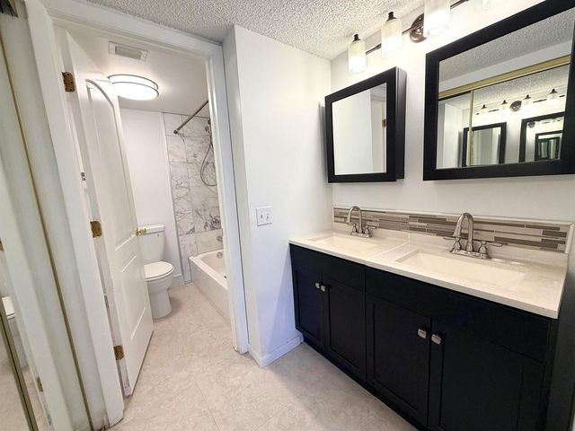 1100 NW 87TH Avenue 406, Coral Springs, FL 33071