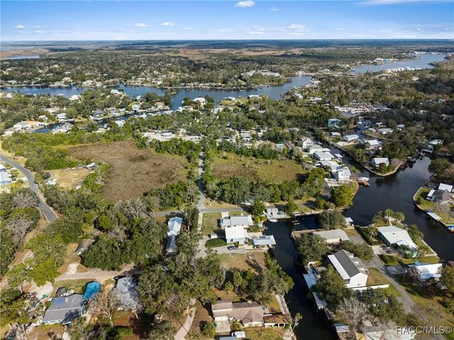 5799 S Kingdom Terrace, Homosassa, FL 34448