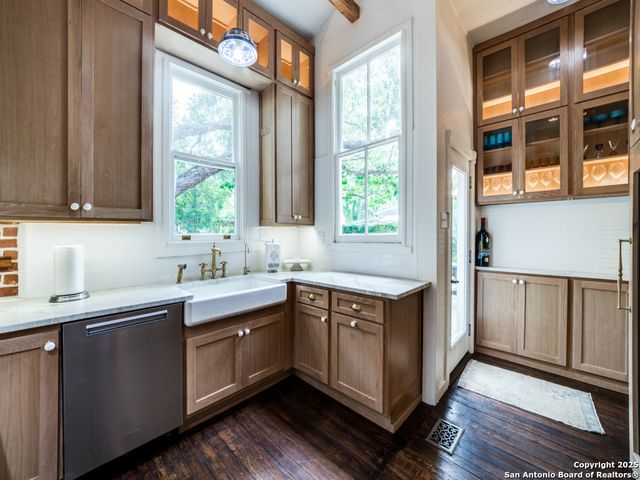 129 Wickes, San Antonio, TX 78210