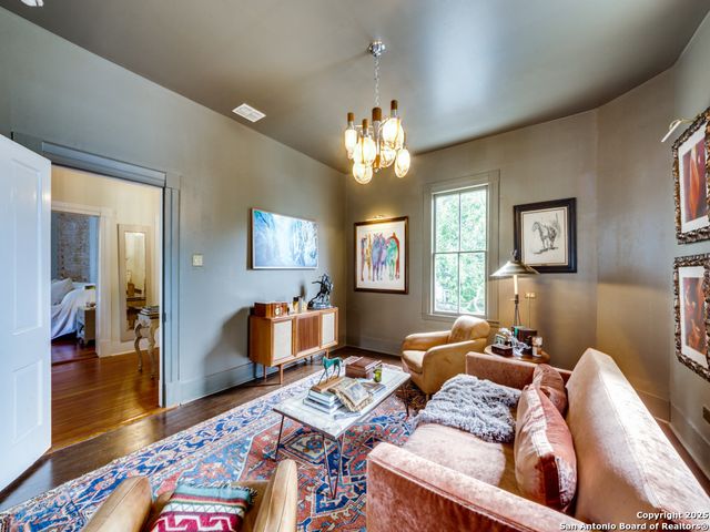 129 Wickes, San Antonio, TX 78210