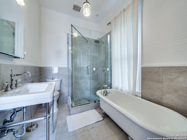 129 Wickes, San Antonio, TX 78210