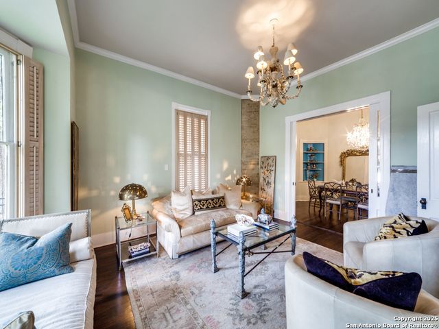 129 Wickes, San Antonio, TX 78210