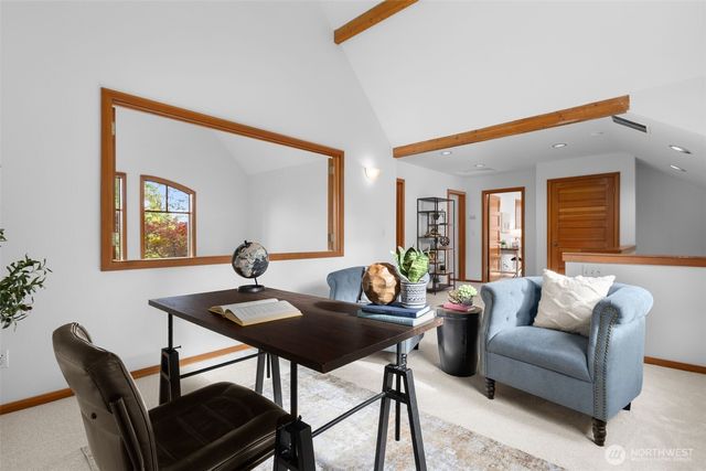 7321 152nd Avenue NE, Redmond, WA 98052