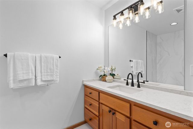 7321 152nd Avenue NE, Redmond, WA 98052