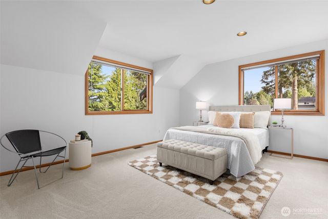7321 152nd Avenue NE, Redmond, WA 98052