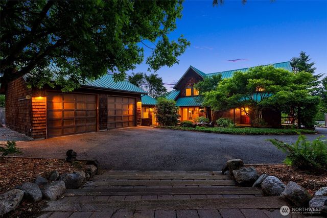 7321 152nd Avenue NE, Redmond, WA 98052