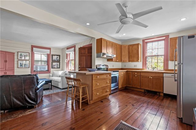 66 Power Street, Portsmouth, RI 02871