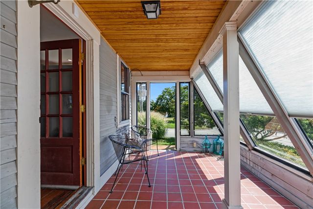 66 Power Street, Portsmouth, RI 02871