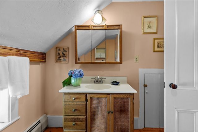 66 Power Street, Portsmouth, RI 02871